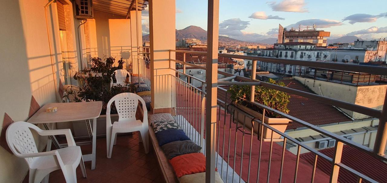 فندق Il Balconcino نابولي المظهر الخارجي الصورة