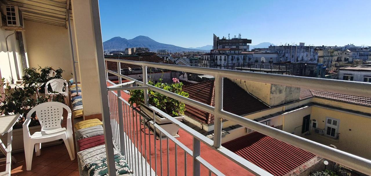 فندق Il Balconcino نابولي المظهر الخارجي الصورة